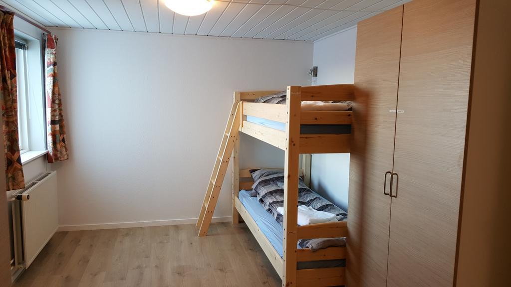 Vandrehuset 2 Og 3 Nuuk Room photo