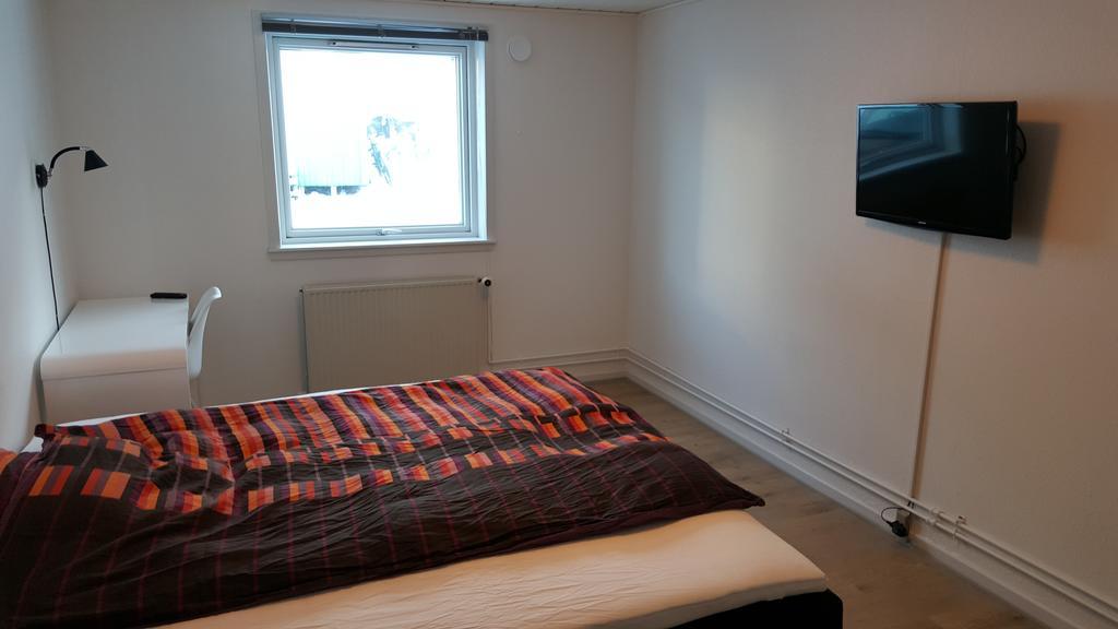 Vandrehuset 2 Og 3 Nuuk Room photo